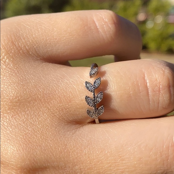 Jewelry - Minimalist Silver Open Adjustable Ring Knuckle